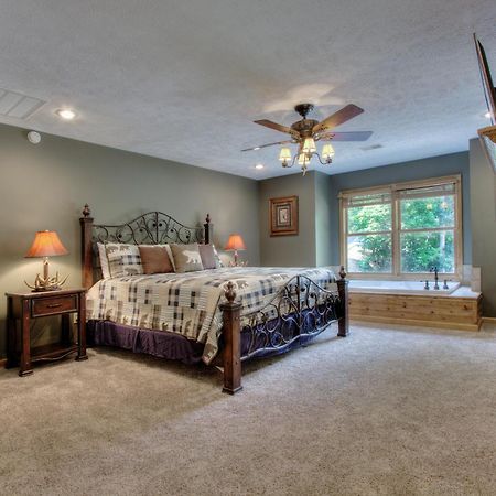 Gorgeous "Country Roads" By Honeybearcabins 4Br 4Ba, Next To Pool, Easy Drive, Main Strip Location! Pigeon Forge Kültér fotó