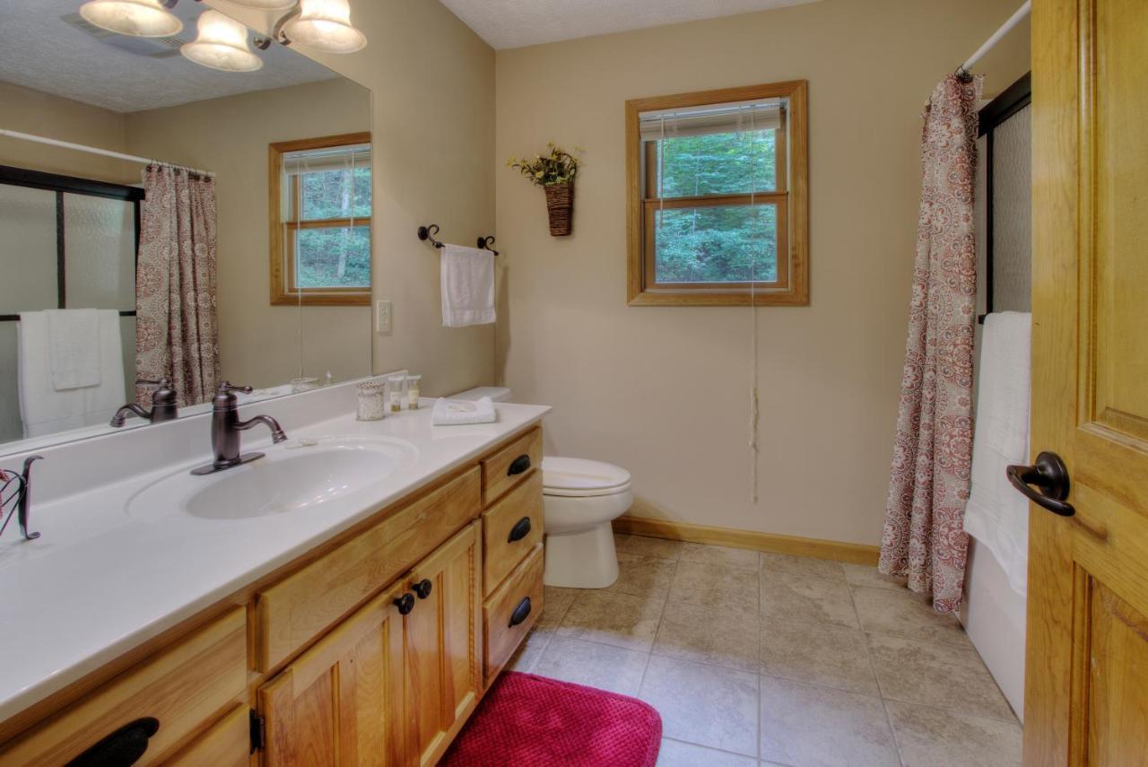 Gorgeous "Country Roads" By Honeybearcabins 4Br 4Ba, Next To Pool, Easy Drive, Main Strip Location! Pigeon Forge Kültér fotó