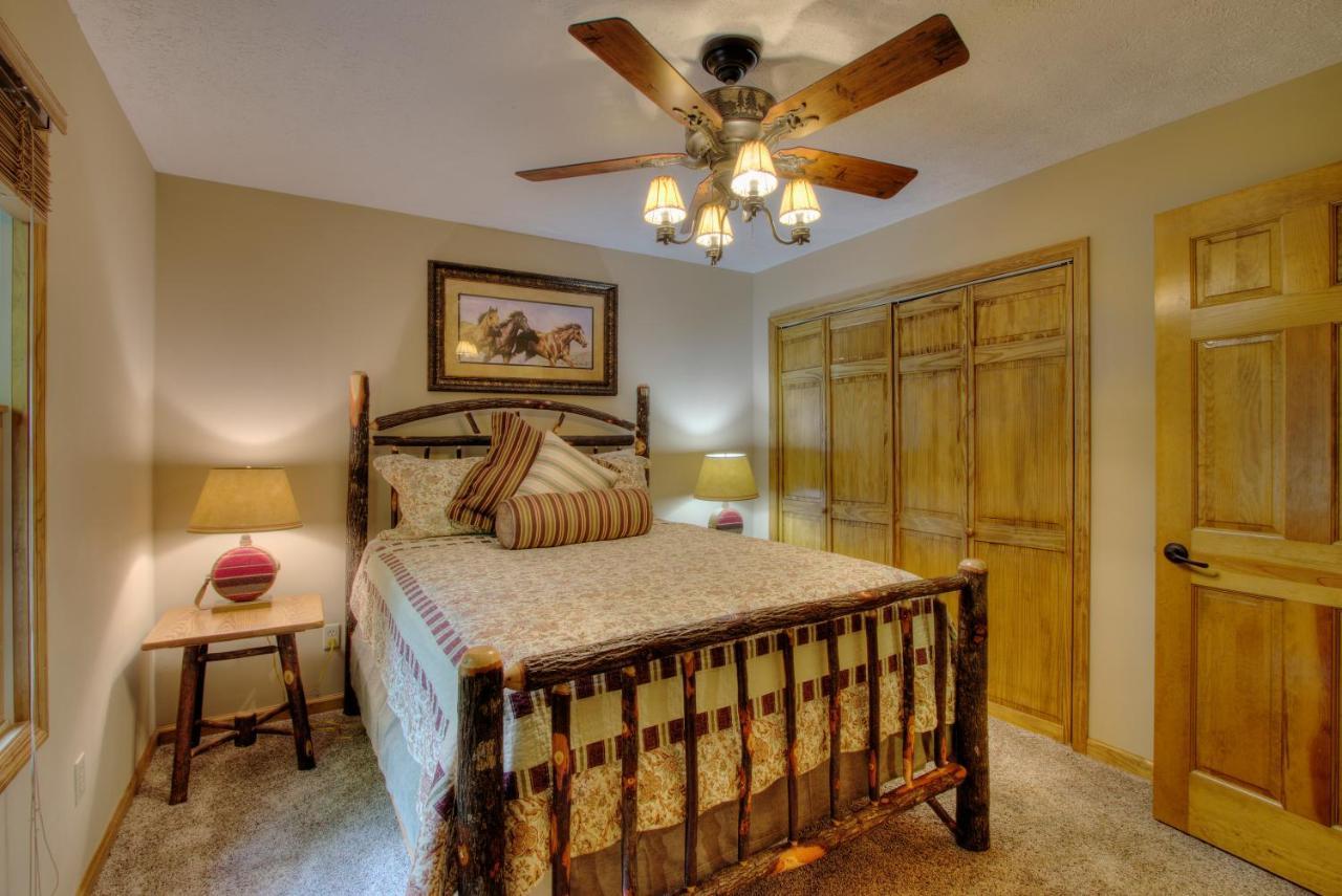 Gorgeous "Country Roads" By Honeybearcabins 4Br 4Ba, Next To Pool, Easy Drive, Main Strip Location! Pigeon Forge Kültér fotó