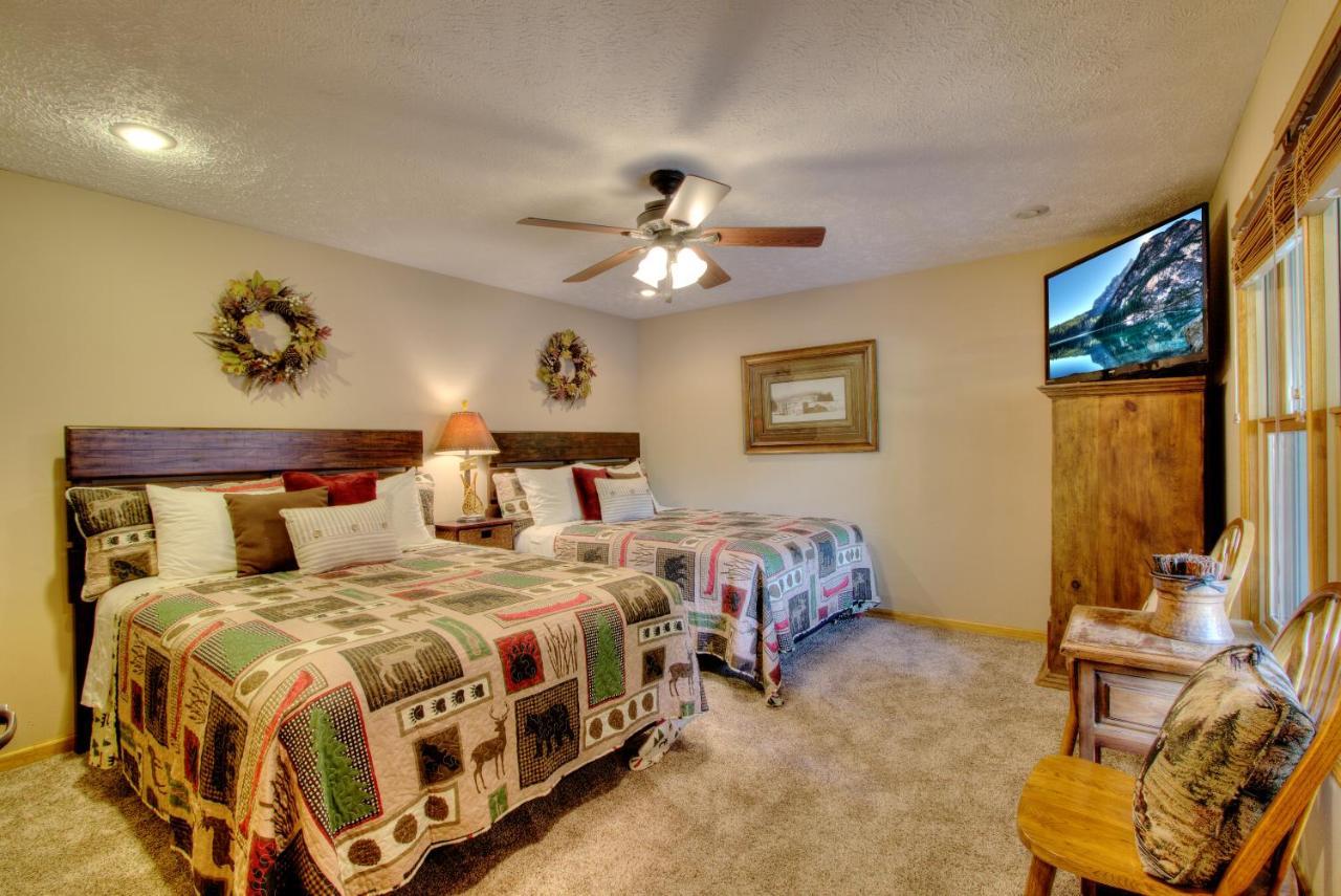 Gorgeous "Country Roads" By Honeybearcabins 4Br 4Ba, Next To Pool, Easy Drive, Main Strip Location! Pigeon Forge Kültér fotó